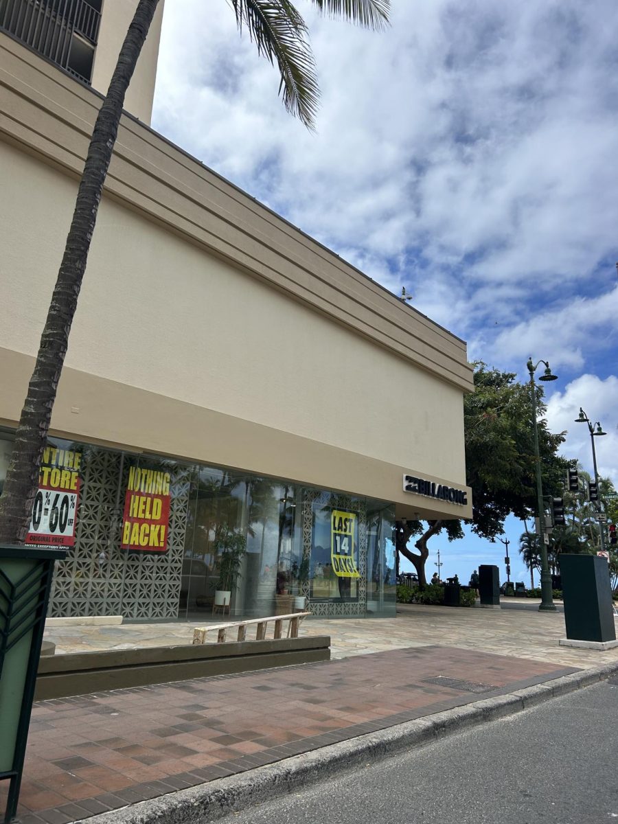 One popular location of Billabong is right on Kalākaua Avenue in Waikīkī. Despite being in a spot that should gain lots of profit from tourism, even this store depicts signs calling for sales in the "Last 14 Days" of operation. 