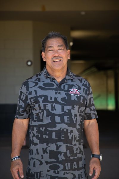Mr. Tengan ’78, beloved football and P.E. coach, is retiring after 12 years at ‘Iolani, and 39 years total.